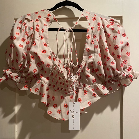 Madrid style slightly cropped top sand color with coral flowers - Picture 6 of 8